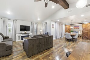 Living area - Mill Works Lodge with Private Hot Tub & Backyard Oasis (San Antonio)