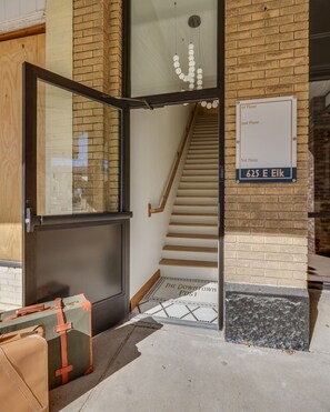 Deluxe Studio Suite | Exterior detail - The Downtown Post The Coleman Suite (Elizabethton)