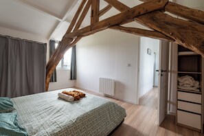 3 bedrooms, travel cot, WiFi, bed sheets - La Closerie blanche - 5km Le Mans - Wifi (Yvré-l'Évêque)