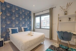 2 chambres, fer et planche à repasser, lit de bébé portatif, Wi-Fi