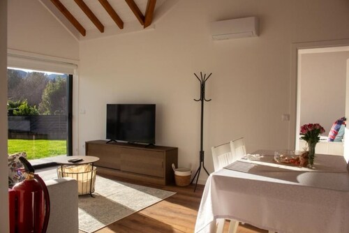 CasadoZé - Ihr privates Ferienhaus mit Pool und Gartenblick in Arcos de Valdevez