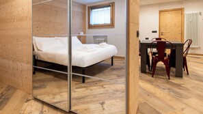 1 bedroom, iron/ironing board, free WiFi, bed sheets - Trento 2 - Studio Apartment, Sleeps 4 (Bormio)