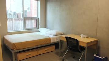 Economy Suite | Desk, laptop workspace, free WiFi