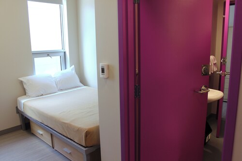 Henderson Residence University ofOttawa 