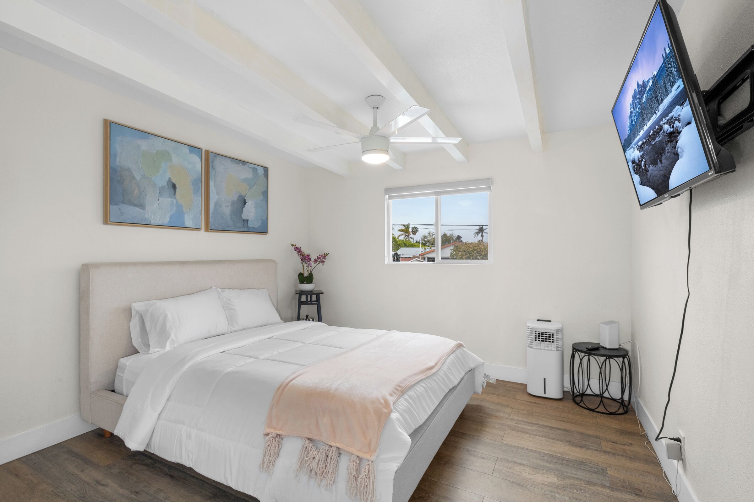 2 chambres, fer et planche à repasser, accès au Wi-Fi (inclus)