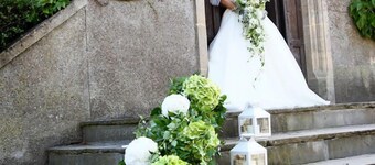 C17th Castle - Eight Bedroom Castle, Sleeps 16