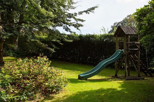 Loch Lomond Manor - Six Bedroom Villa, Sleeps 10