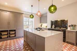 Lavavajillas y periquera 