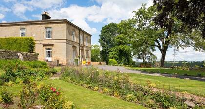 Emley Woodhouse - Sieben Schlafzimmer Villa, Schläft 17