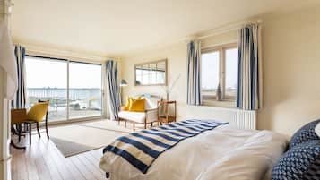 5 chambres, fer et planche Ă repasser, accĂšs Internet, draps fournis