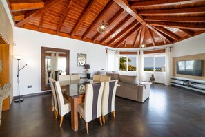 Dining - Villa Princesa - Four Bedroom Villa, Sleeps 8 (Puerto Calero)