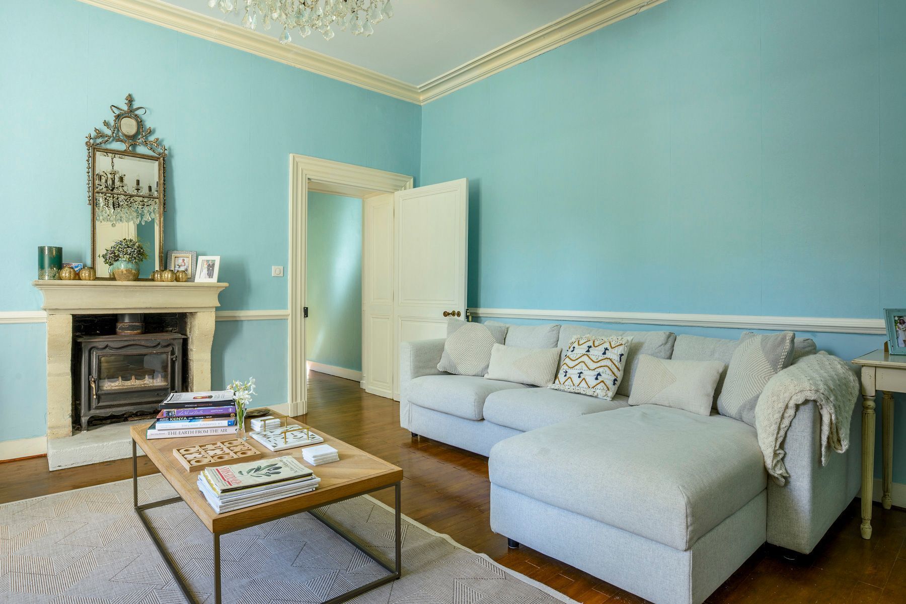 Smart TV, fireplace, foosball