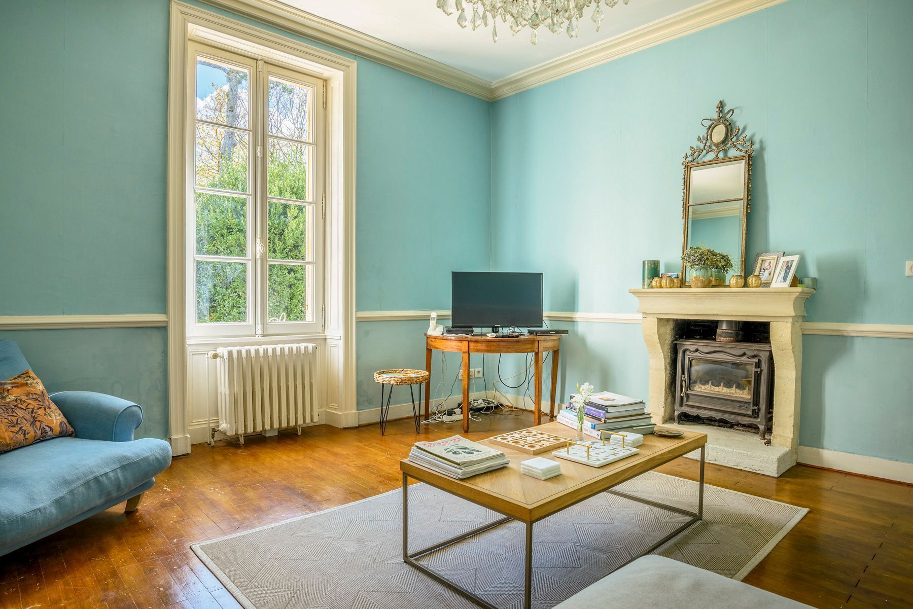 TV connectée, cheminée, baby-foot