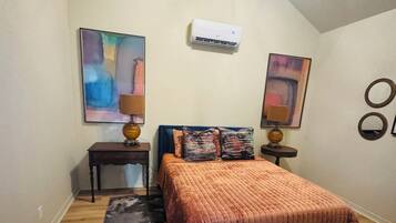 Fer et planche Ă repasser, Wi-Fi, draps fournis