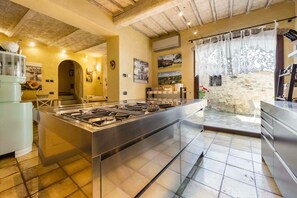 Games room - Villa Raggiola - Six Bedroom Villa, Sleeps 12 (Barberino Tavarnelle)