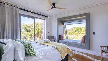 3 bedrooms, iron/ironing board, internet, bed sheets