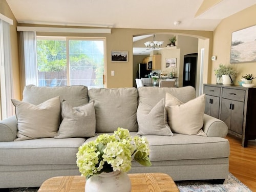 Peaceful Rogue River Getaway