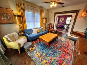TV - Funky Town Fare MidTerm Rental (Fort Worth)