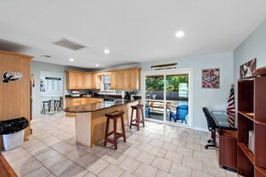 Interior - Terlingua MidTerm Rental (Arlington)