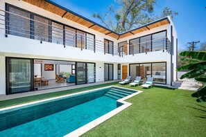 Pool - Premier Luxury Residences (Playa Grande)