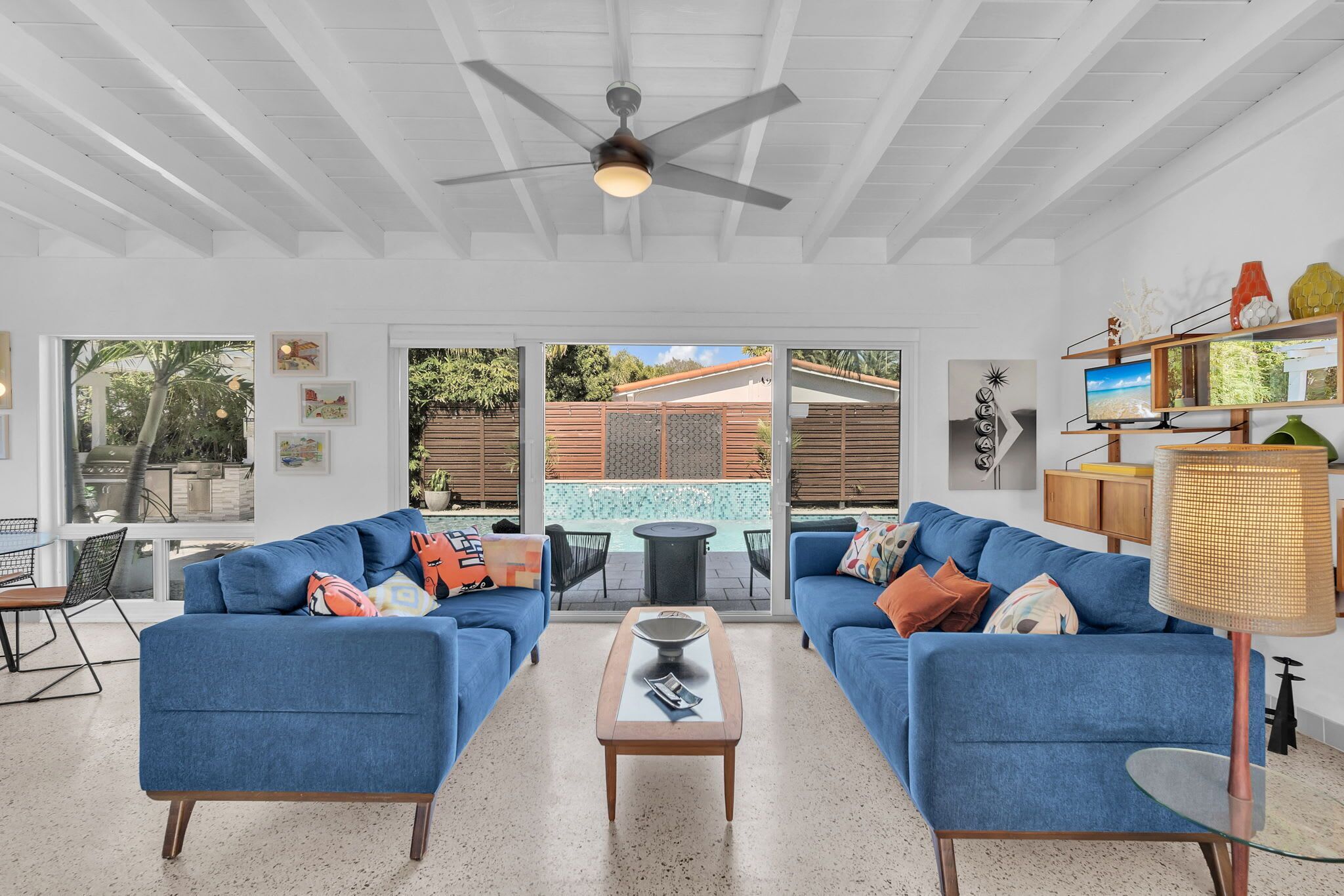 Télévision, espaces bureaux