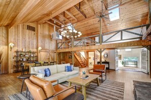 Interior - Countryside Retreat only 5 blocks from Downtown (Sonoma)