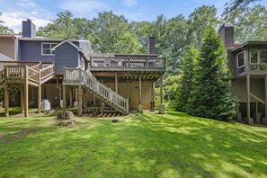 Property grounds - New! The Highlands Hideaway ~A Mile from Town ~ Spring Savings~ Sleeps 8 (Highlands)