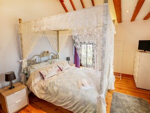 2 bedrooms, individually decorated, individually furnished, free WiFi - Riber View Barn (Chesterfield)