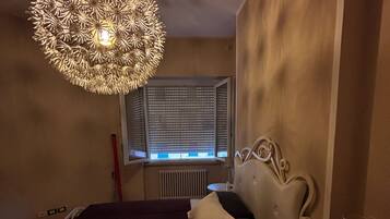 Bügeleisen/Bügelbrett, WLAN, Bettwäsche