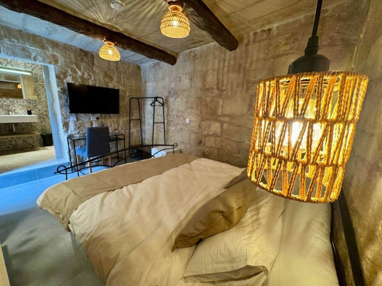 1 間睡房、房內夾萬、熨斗/熨衫板、Wi-Fi