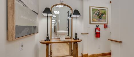 Deluxe Studio Suite | Interior