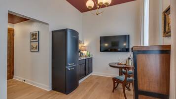 Deluxe Studio Suite | Interior