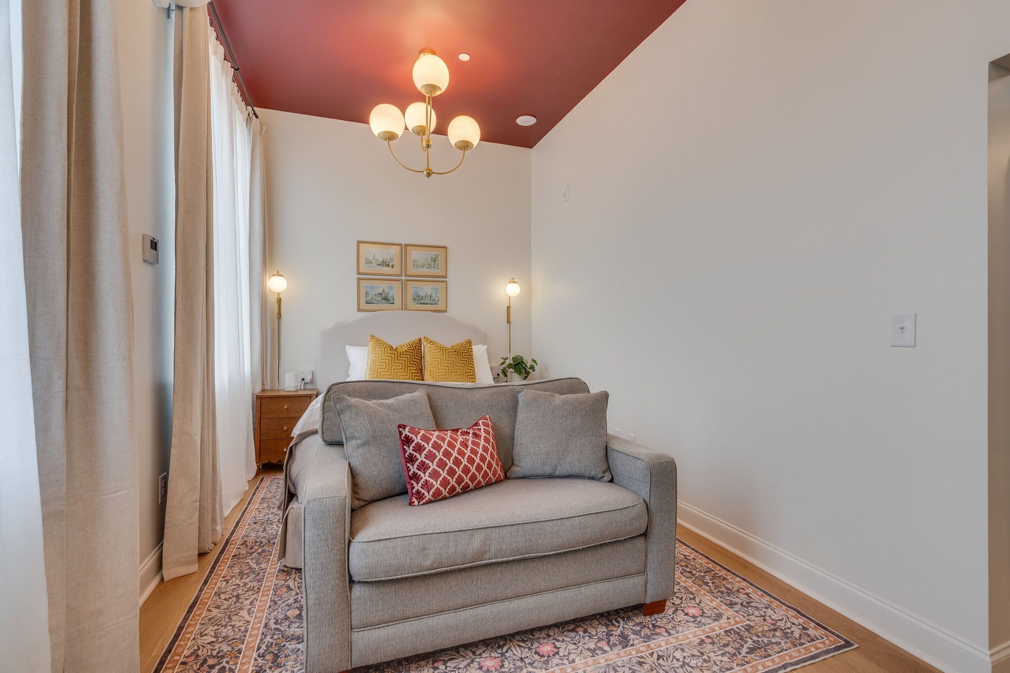 Deluxe Studio Suite | Interior