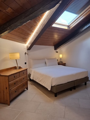 Phòng đôi hoặc 2 giường đơn tiện nghi đơn giản | Bộ trải giường bằng vải cotton Ai Cập, bộ đồ giường cao cấp 