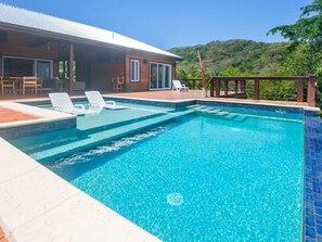 Pool - Peaceful Private Natural Paradise. Private pool. Restaurant & Bar, Dive Shop (Roatan)