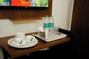 デラックス ルーム 冷房 | レストラン