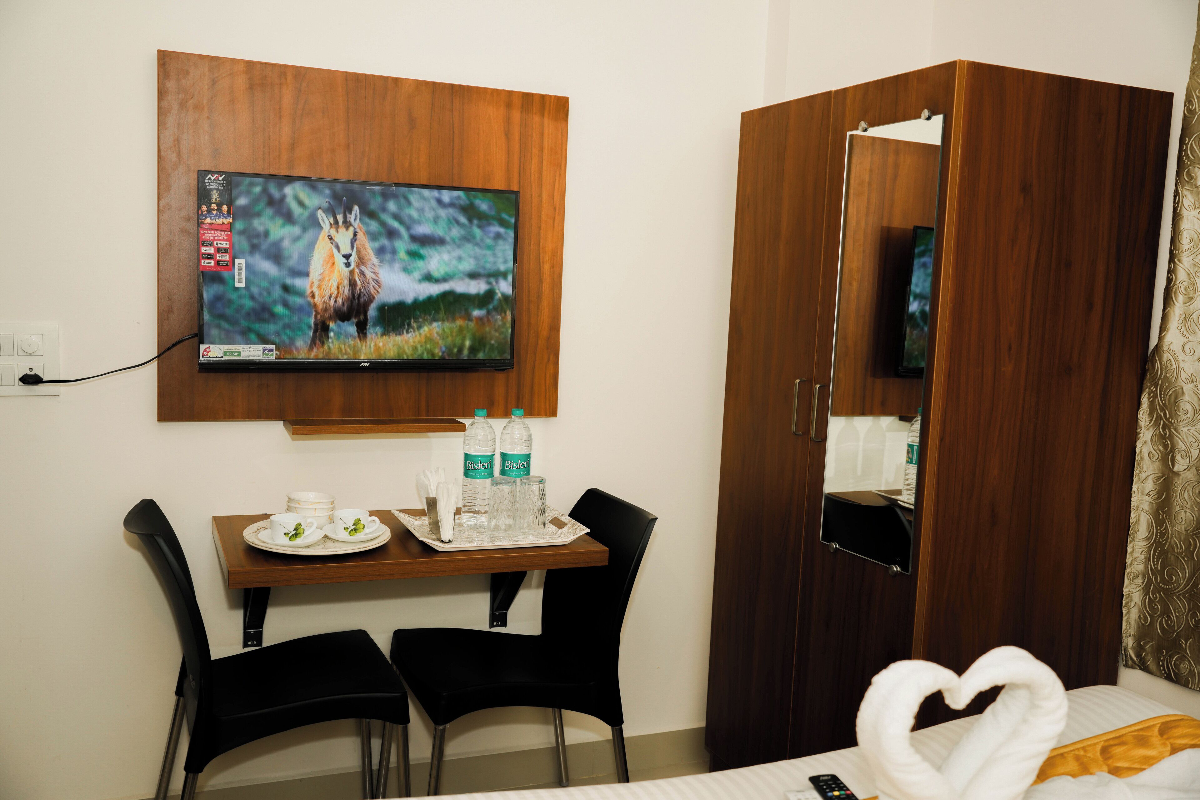 Deluxe Room, Air conditioning | Desk, laptop workspace, free WiFi