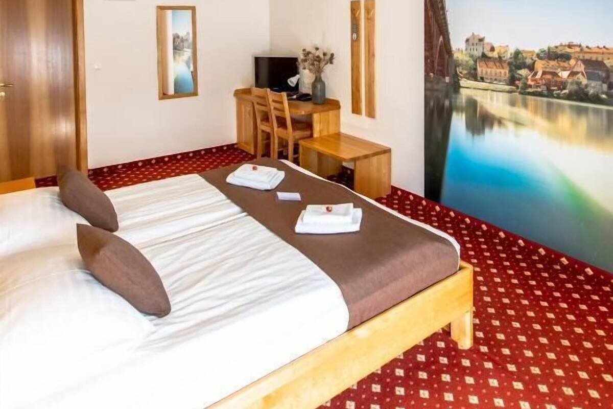 Double or Twin Room | In-room safe, desk, laptop workspace, iron/ironing board