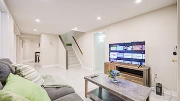 Téléviseur connecté, foyer