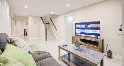 Lower-level house in peaceful Richmond Hill with AC and charm