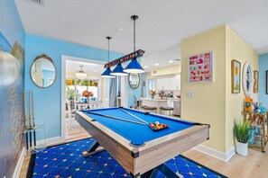 Game room - Heated Pool, Putt-Putt, Billiards, Ping Pong, Bar (Lighthouse Point)