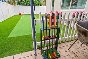 Children's area - Heated Pool, Putt-Putt, Billiards, Ping Pong, Bar (Lighthouse Point)