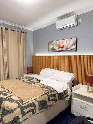 3 bedrooms, iron/ironing board, WiFi, bed sheets