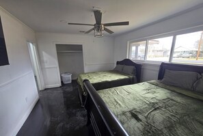 3 chambres, fer et planche à repasser, accès Internet, draps fournis