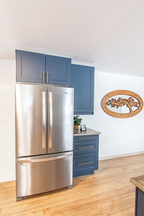 Interior - 4BR I Gameroom, Queen x4, Kitchens x2, Pac n' play (Fargo)