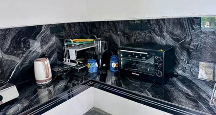 The Lirien Cove Beach Apartment Hikkaduwa