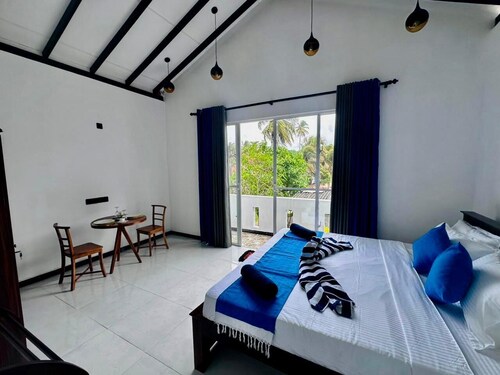 The Lirien Cove Beach Apartment Hikkaduwa