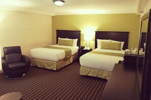 1 chambre, fer et planche à repasser, draps fournis