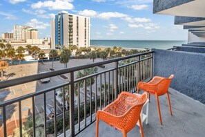 Property grounds - Bluewater Resort 1BR Condo Steps From Beach (Myrtle Beach)