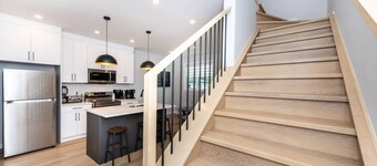 King bed Family-Friendly 3-Bedroom Home